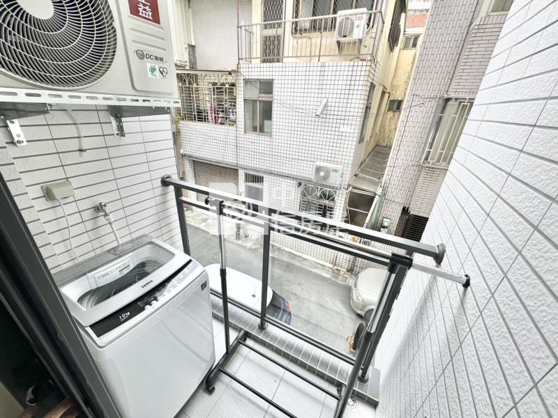 中國醫全新15間電梯透套房屋室內格局與周邊環境