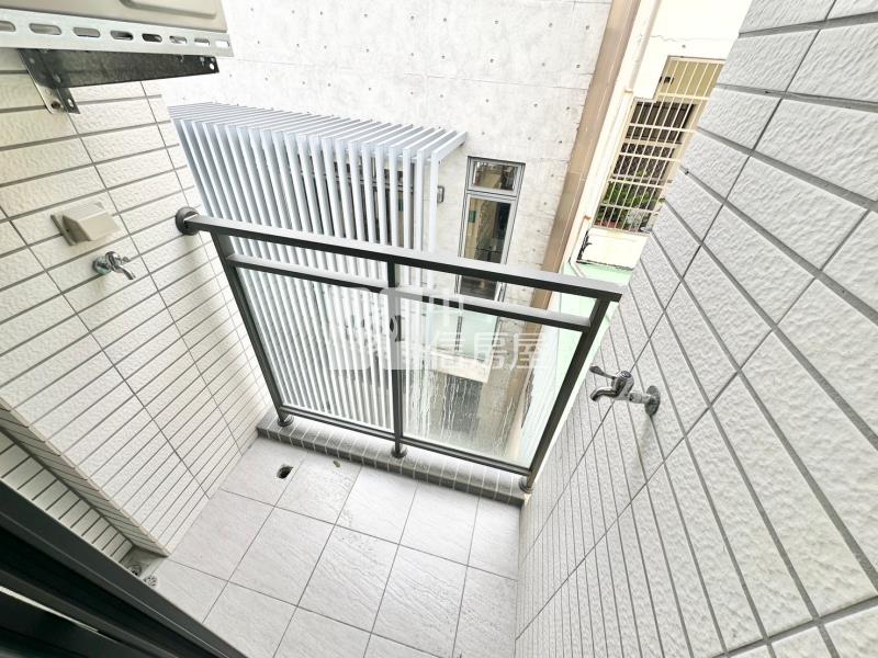 中國醫全新15間電梯透套房屋室內格局與周邊環境