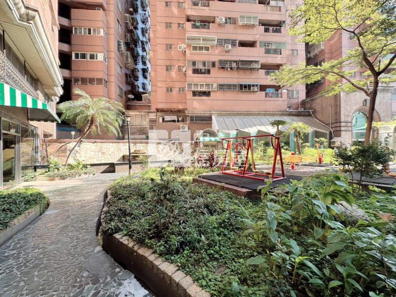 城市經典美景三房車位房屋室內格局與周邊環境