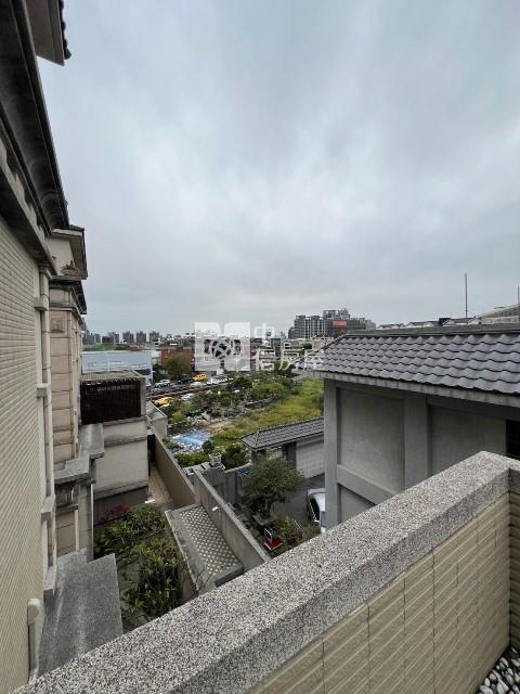 十期重劃區豪墅房屋室內格局與周邊環境