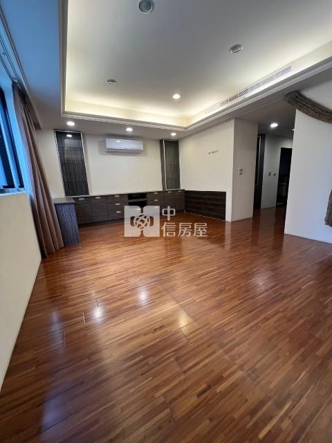 十期重劃區豪墅房屋室內格局與周邊環境