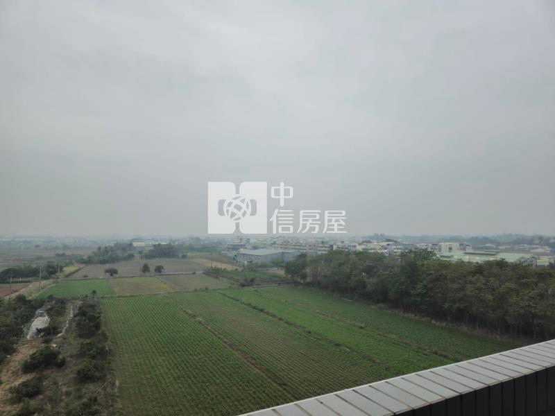 新化區享受雙併大坪數優質管理華廈+2平車房屋室內格局與周邊環境