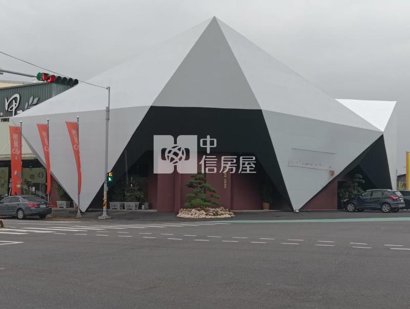 斗南三角窗店面