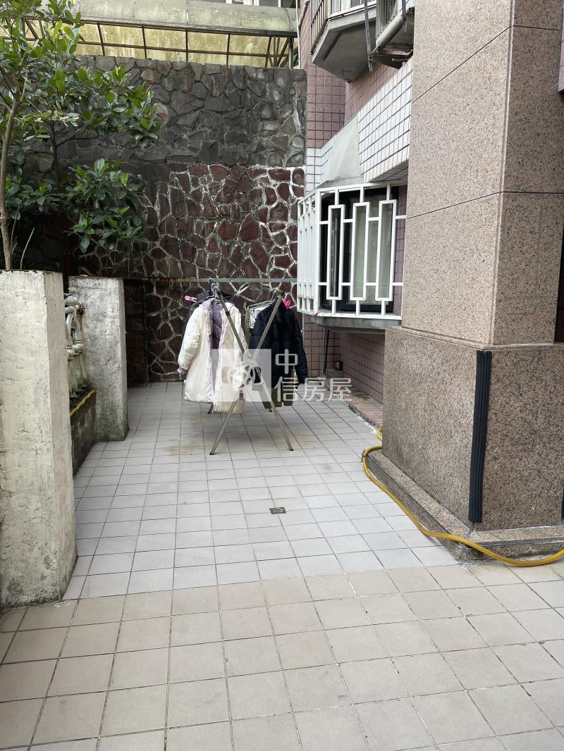 靜園1樓庭院附車位房屋室內格局與周邊環境