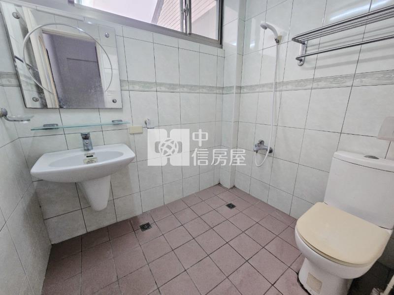 善化夜市旁三面採光雙車墅房屋室內格局與周邊環境