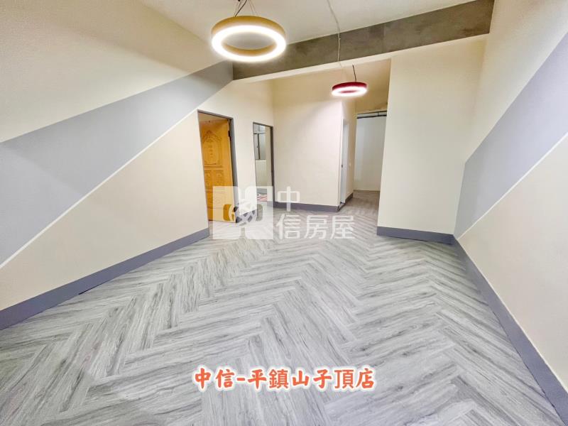 南勢重劃區稀有一樓美三房+前院停車房屋室內格局與周邊環境