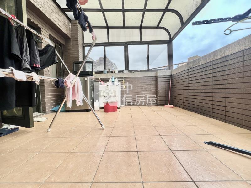 內壢後站近莊敬路商圈前院停車透天店面房屋室內格局與周邊環境