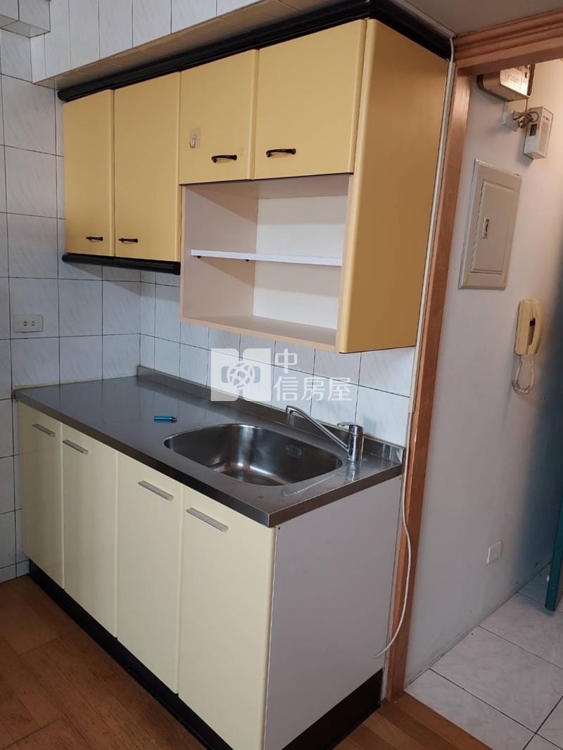 香港半島電寓(特優)房屋室內格局與周邊環境