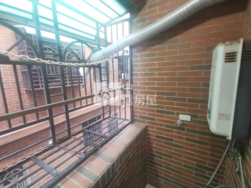 秒殺物件★草漯市場大透天※完美大四房三車位★絕美屋況超值物件房屋室內格局與周邊環境