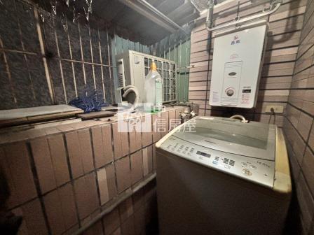 學區12米路店住房屋室內格局與周邊環境