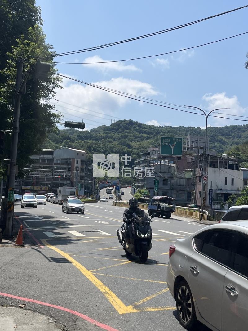 ●基金二路店面房屋室內格局與周邊環境