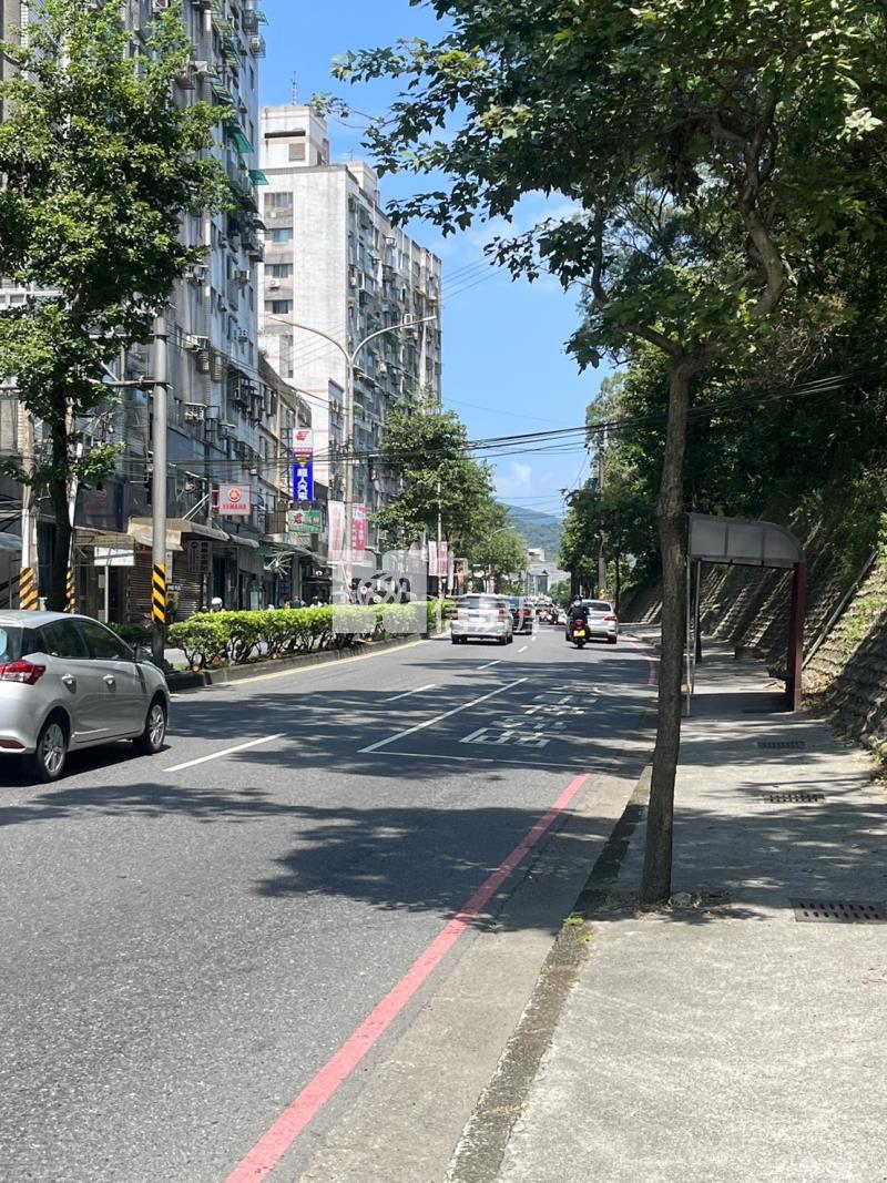●基金二路店面房屋室內格局與周邊環境