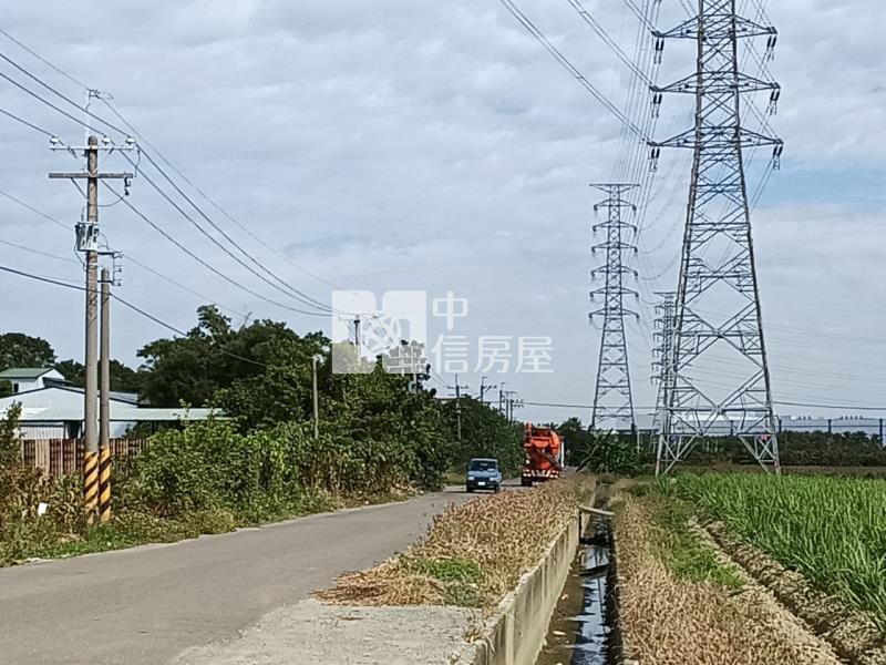 近南科國8都計美農地房屋室內格局與周邊環境