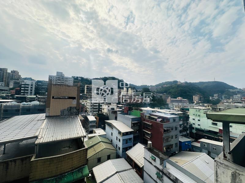 ▲安樂市場旁景觀電梯房屋室內格局與周邊環境