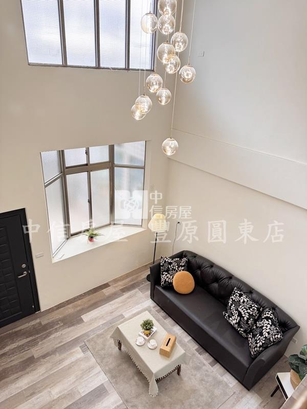 慈龍街車庫美透房屋室內格局與周邊環境