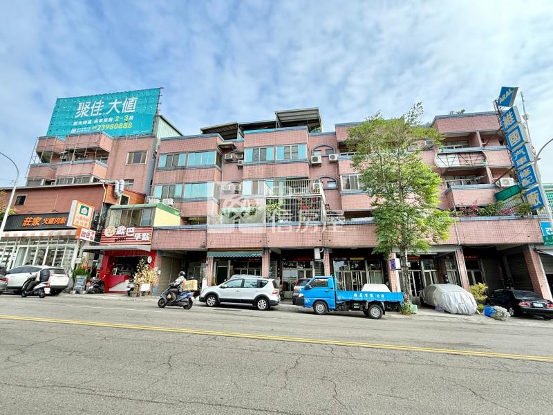 旱溪近LaLaport鄰20米路黃金賺錢透店房屋室內格局與周邊環境