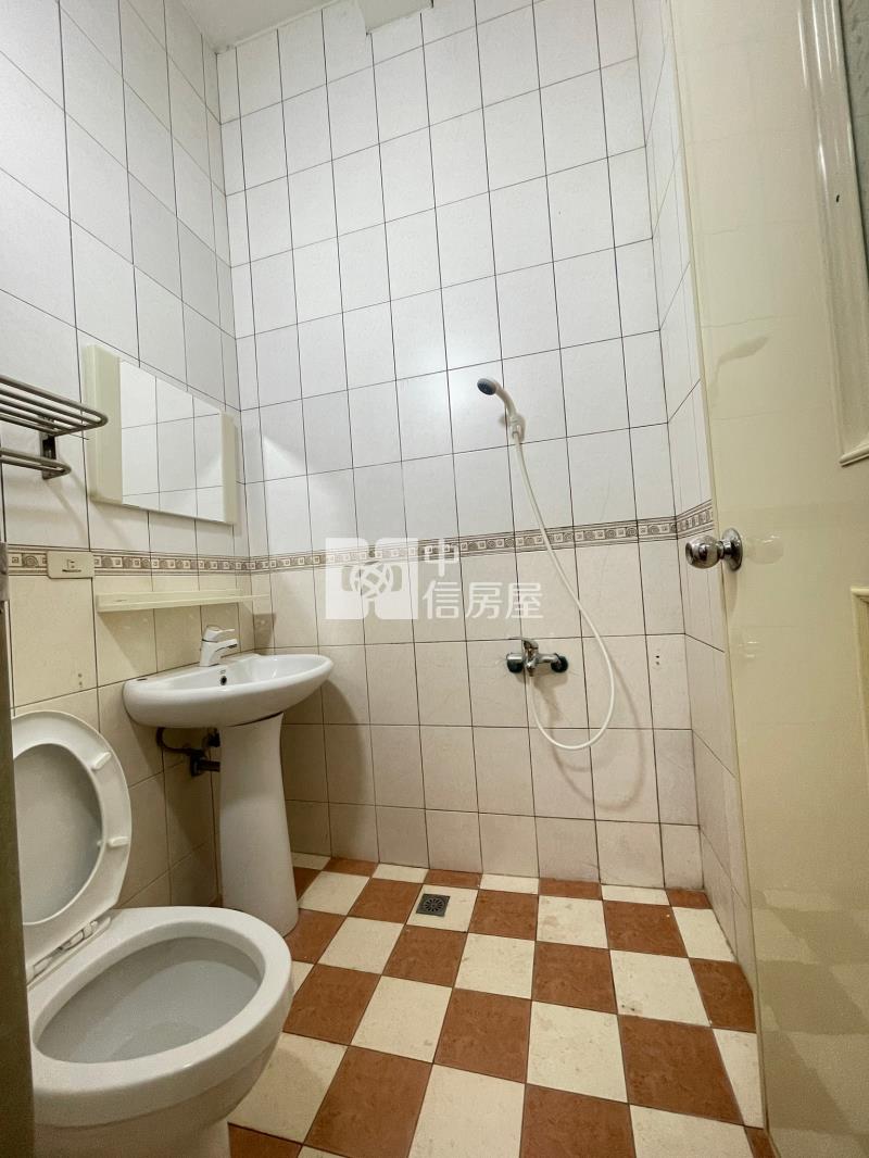 雲科大全新配備6套房房屋室內格局與周邊環境