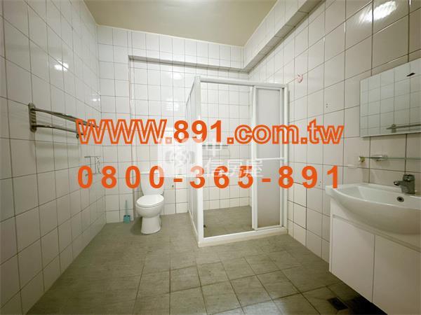 正博愛路上店面店住-891嘉義房地產房屋室內格局與周邊環境