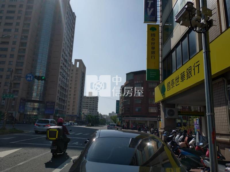 保泰路人潮錢潮醒目△店面房屋室內格局與周邊環境