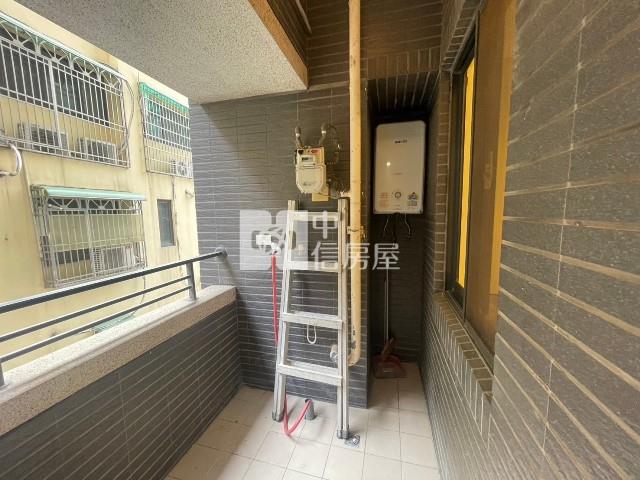 輕屋齡震後3房平車房屋室內格局與周邊環境