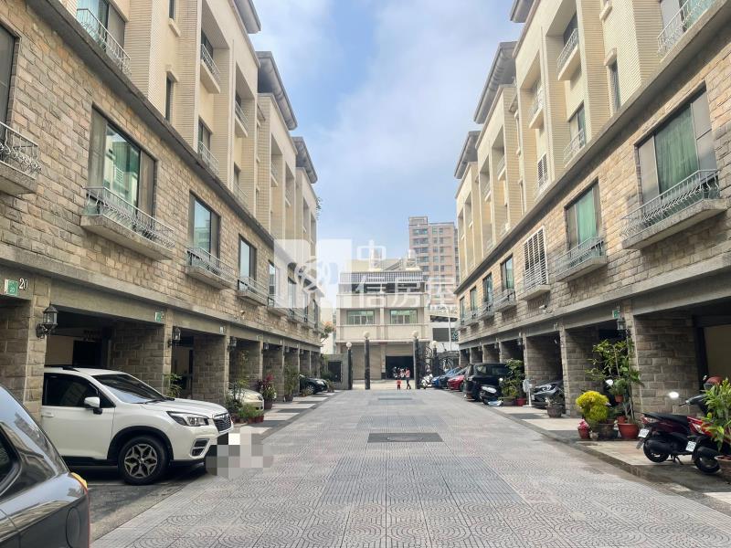 鄭子寮超優質車墅房屋室內格局與周邊環境