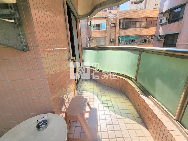 鐳力尊邸四房車位房屋室內格局與周邊環境