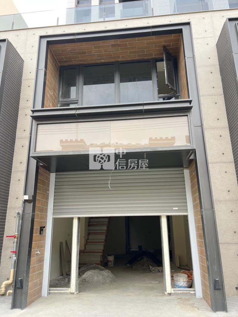 永隆國小旁大里二期全新燙金店面+平車房屋室內格局與周邊環境
