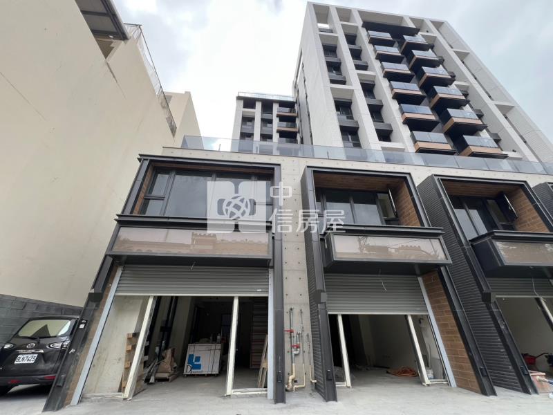 永隆國小旁大里二期全新燙金店面+平車房屋室內格局與周邊環境