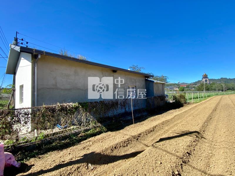 近中台禪寺附農舍大地坪農地房屋室內格局與周邊環境