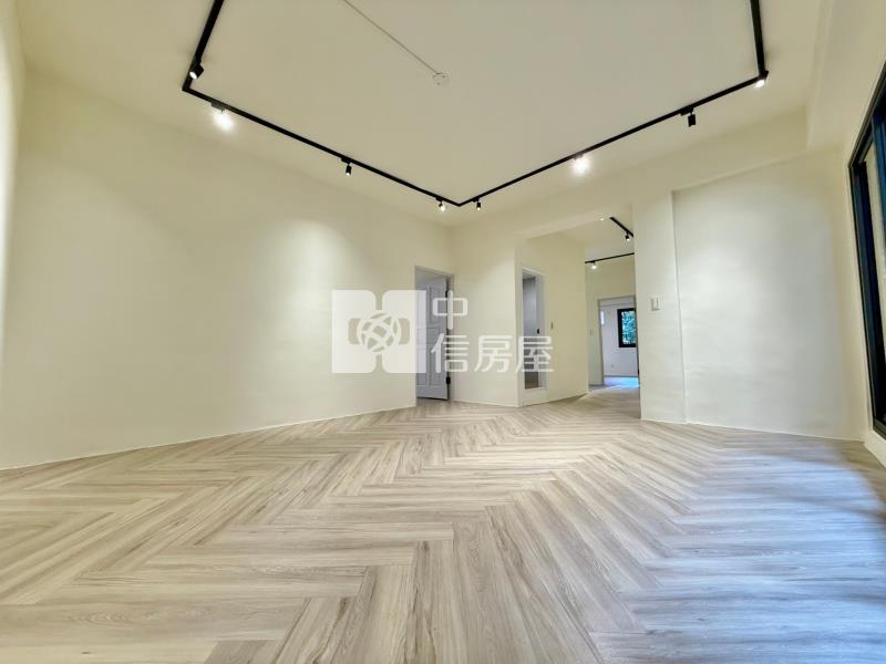 一中商圈｜入門玄關三面採光電線更新超大陽台二樓3房美寓房屋室內格局與周邊環境