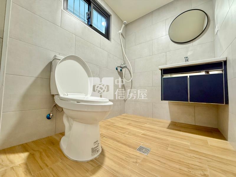 一中商圈｜入門玄關三面採光電線更新超大陽台二樓3房美寓房屋室內格局與周邊環境