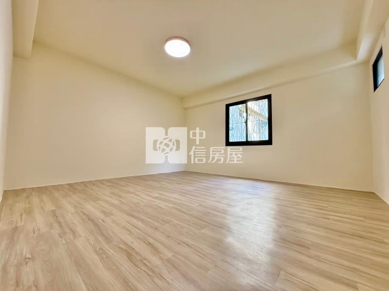 一中商圈｜入門玄關三面採光電線更新超大陽台二樓3房美寓房屋室內格局與周邊環境