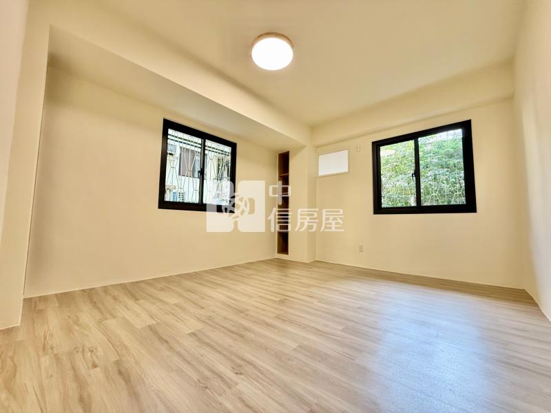 一中商圈｜入門玄關三面採光電線更新超大陽台二樓3房美寓房屋室內格局與周邊環境
