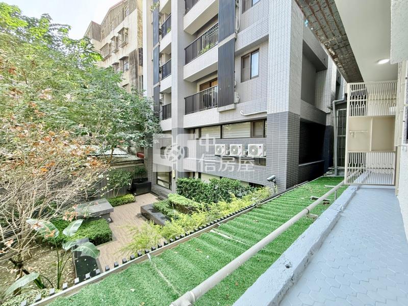 一中商圈｜入門玄關三面採光電線更新超大陽台二樓3房美寓房屋室內格局與周邊環境