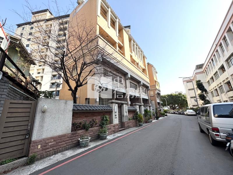 逢甲上石居震後雙車花園別墅房屋室內格局與周邊環境