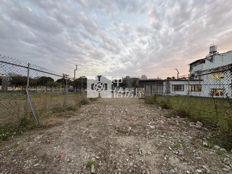 水湳經貿大面寬建地房屋室內格局與周邊環境