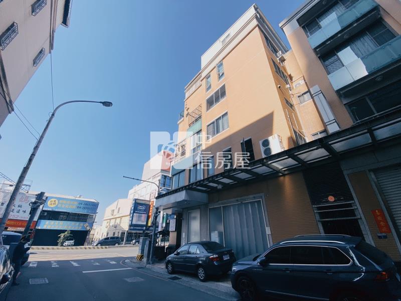 正中清路水湳經貿角間金透店房屋室內格局與周邊環境