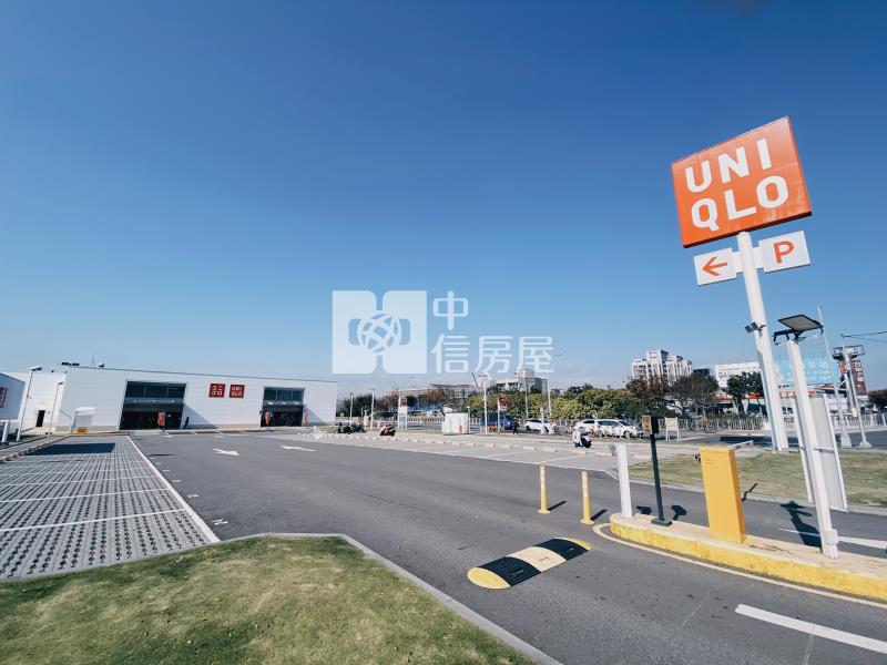正中清路水湳經貿角間金透店房屋室內格局與周邊環境