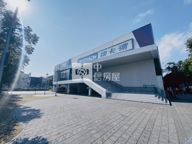 正中清路水湳經貿角間金透店房屋室內格局與周邊環境