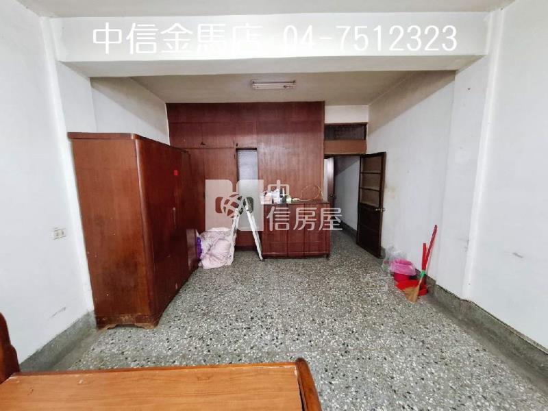 忠孝國小騎樓透天房屋室內格局與周邊環境
