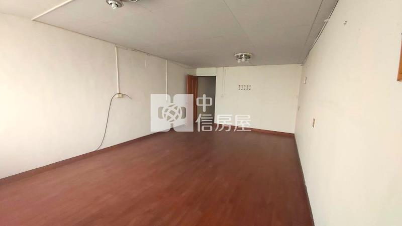 新市中正路商業區黃金店面房屋室內格局與周邊環境