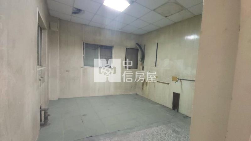 新市中正路商業區黃金店面房屋室內格局與周邊環境