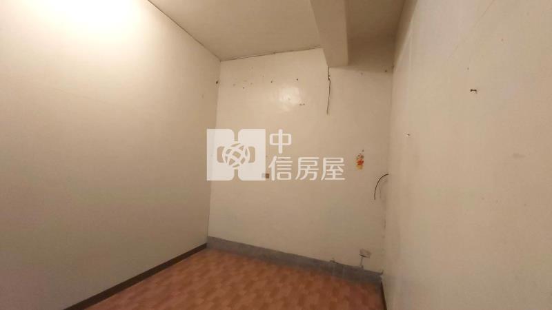新市中正路商業區黃金店面房屋室內格局與周邊環境