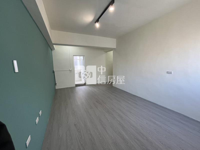 巨城全新整理電梯套房#1房屋室內格局與周邊環境