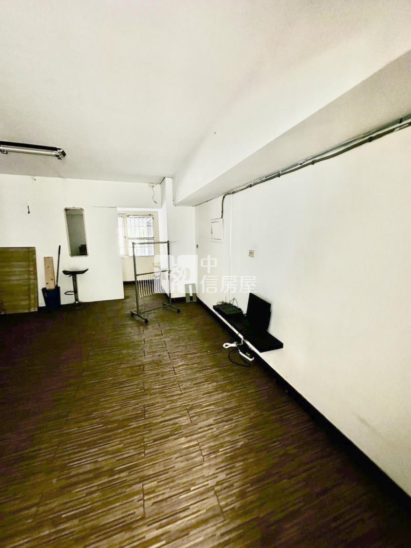 新光青海黃金樓店房屋室內格局與周邊環境