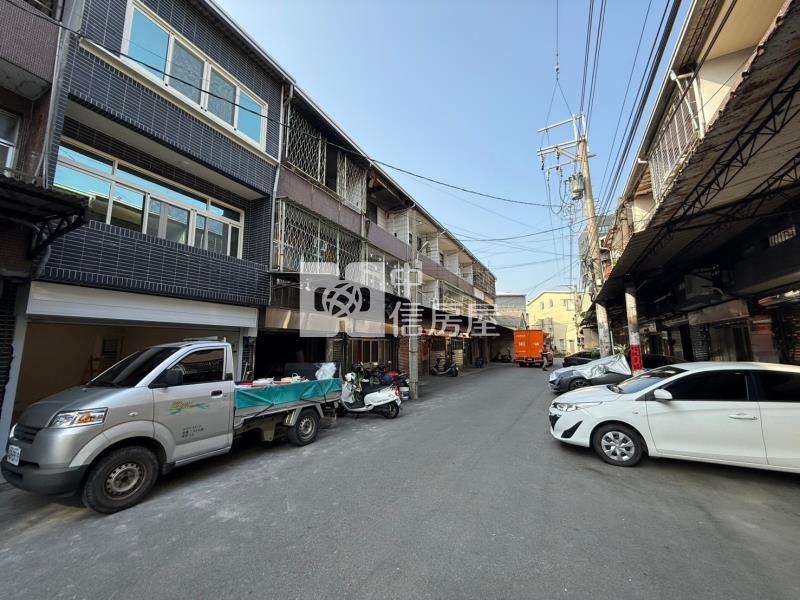 美群國小大地坪全新整理孝親房透天房屋室內格局與周邊環境