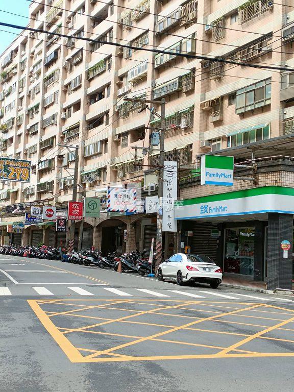 (A)環中商圈4房樓中樓(閣泰新第)(中信卓越團隊)房屋室內格局與周邊環境