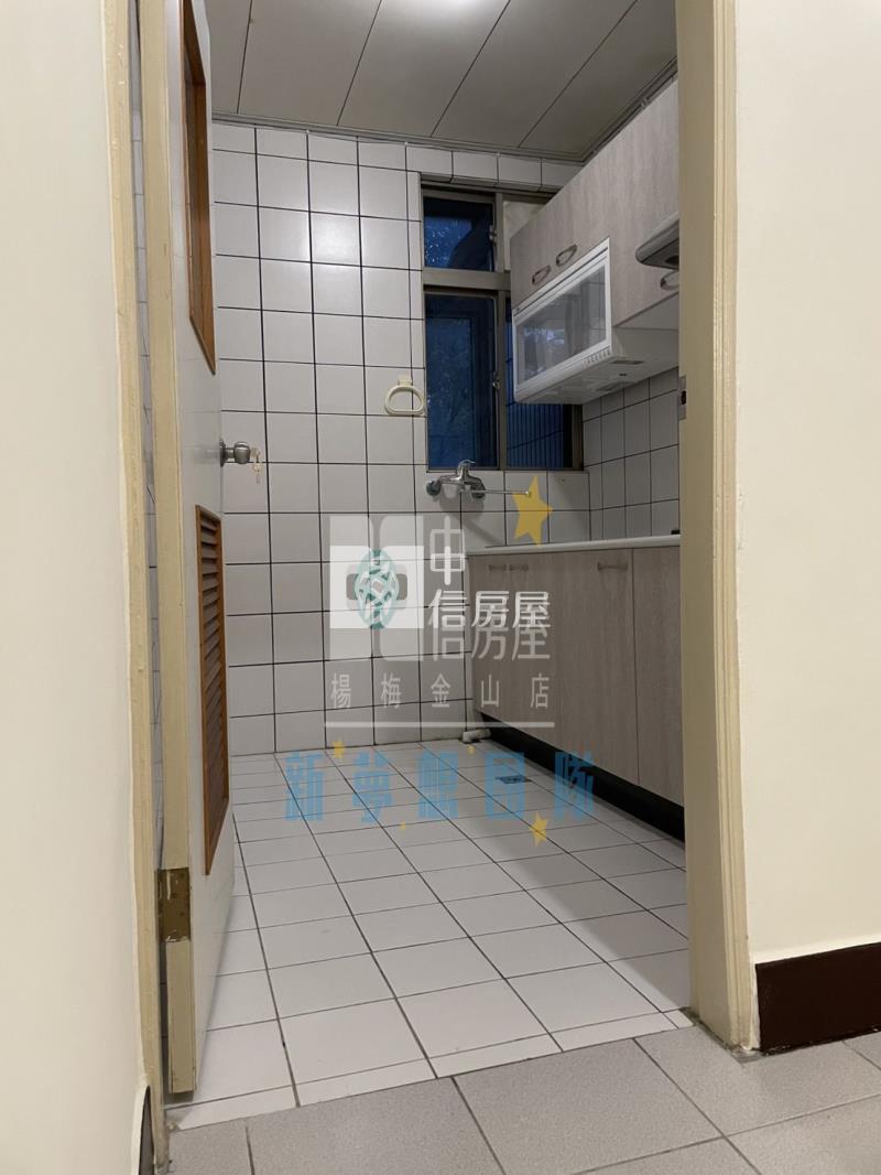 【新夢想】愛買室內超大坪數美電梯房屋室內格局與周邊環境