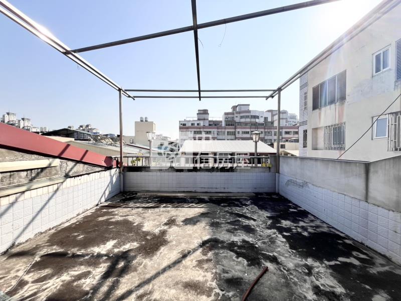 天津商圈朝南大地坪美墅房屋室內格局與周邊環境