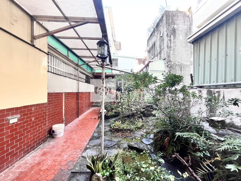 天津商圈朝南大地坪美墅房屋室內格局與周邊環境